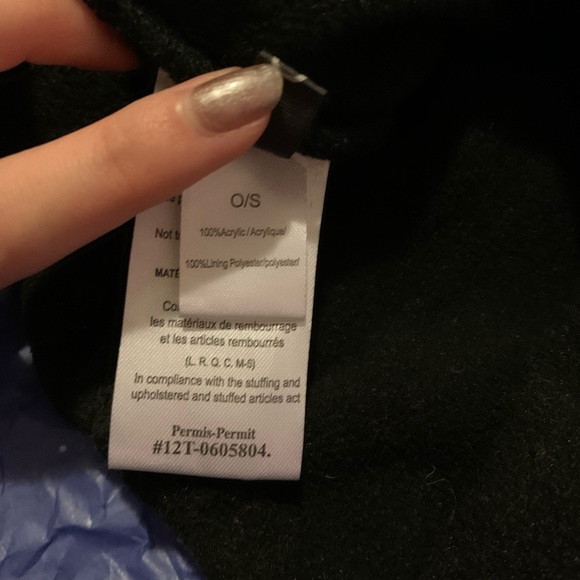 Knitted penguin hat 🐧 - Picture 5 of 5